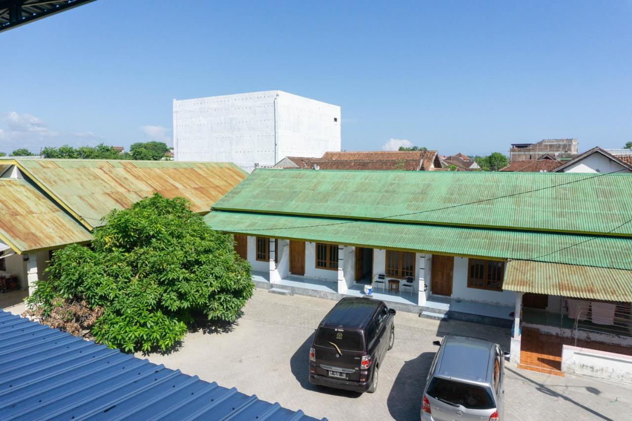 Sumbawa Besar Reddoorz Syariah Near Sultan Muhammad Kaharuddin Airport酒店 外观 照片